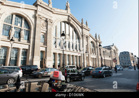 Paris, Frankreich: Taxi Cab an der Gare Du Nord (Bahnhof) Stockfoto