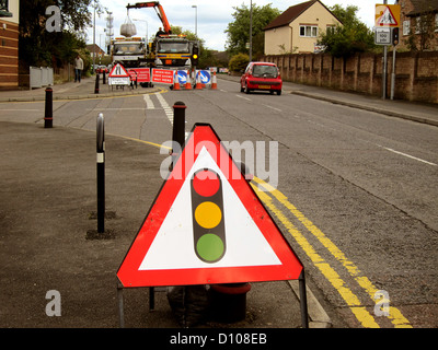 Ampel-Zeichen für Baustellen in Bradley Stoke, Bristol, England, UK Stockfoto