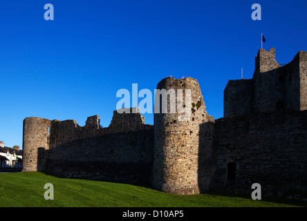 Trim Castle am Ufer des Flusses Boyne, Drehort für "Braveheart", ist die größte irische anglo-normannischen Burg, Trim, County Meath, Irland Stockfoto