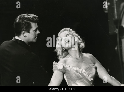 Englischer beliebte Pianist RUSS CONWAY (1925-2000) mit Joan Reagan im Jahr 1959 Stockfoto