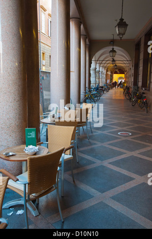 Via Emilia Straße zentrale Modena Stadt Emilia-Romagna Region Italien Mitteleuropa Stockfoto