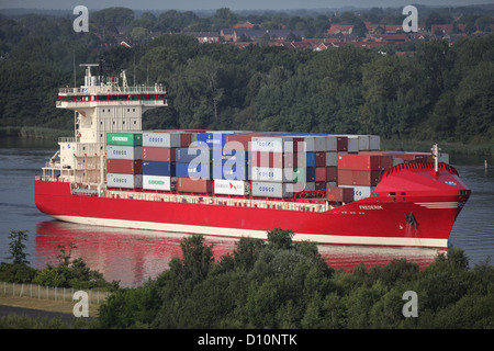 Rade, Deutschland, Schiff auf dem Nord-Ostsee-Kanal Stockfoto