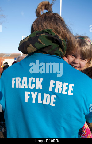 Frack Protest Lager & Marsch gegen hydraulische Wasser Fracturing & Shale-Gas-Produktion bei Westby, Fylde Lancashire Stockfoto