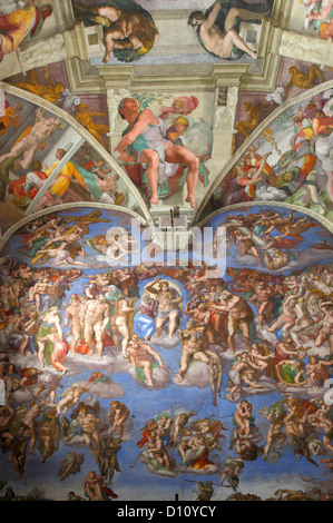 Das jüngste Gericht von Michelangelo in der Sixtinischen Kapelle, Vatikan, Rom, Italien Stockfoto