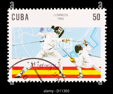 Briefmarke aus Kuba mit einem Fechten-Match. Stockfoto