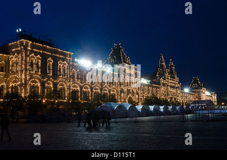 GUM Kaufhaus, Roter Platz, Moskau bei Nacht Stockfoto