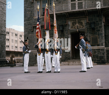 1970ER JAHRE COLOR GUARD MILITARY ACADEMY Stockfoto