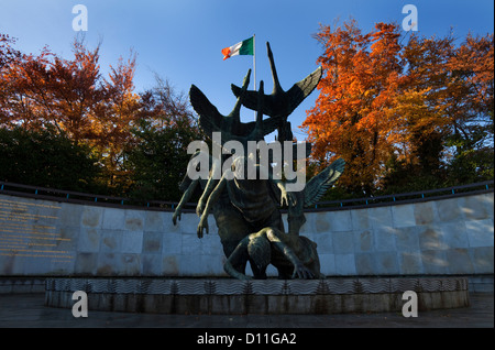 Skulptur der Kinder von Lir von Oisín Kelly, Garden of Remembrance, Parnell Square, Dublin City, Irland Stockfoto