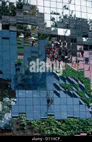 Orlando Florida Usa Reflexion auf Gebäude Epcot Centre Stockfoto