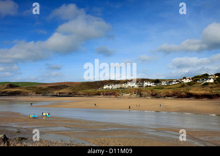 Strand Küste, Hayle Bay, Polzeath Dorf, Padstow Bay, Grafschaft Cornwall, England, UK Stockfoto