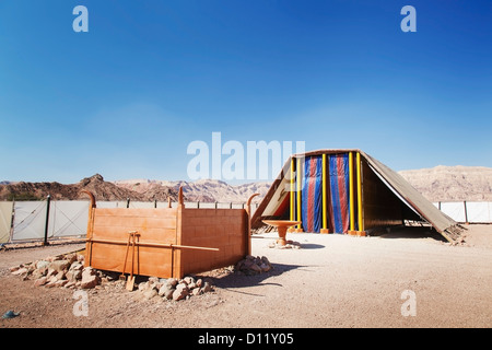 Replik des Zeltes der Begegnung und der Bronzealtar; Timna Park Araba Israel Stockfoto