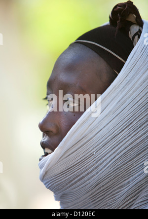 Profilbildnis einer äthiopischen Frau Kirchgang, Zway, Äthiopien Stockfoto