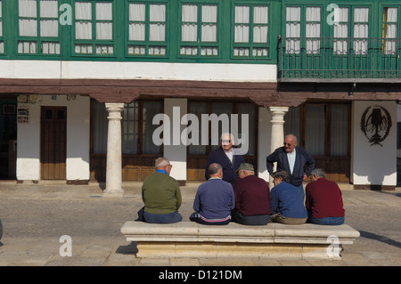 Plaza Mayor (Hauptplatz), Almagro, Provinz Ciudad Real, Route des Don Quijote, Castilla-La Mancha, Spanien, Europa. Stockfoto