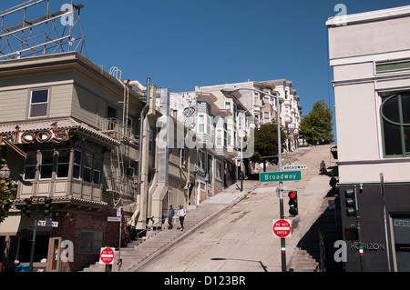 Steile Straße in San Francisco in Kalifornien, USA Stockfoto