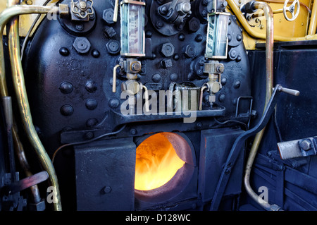 Maschinenraum der Dampfzug, Havenstreet Steam Railway, Isle of Wight, GB, GB. Stockfoto