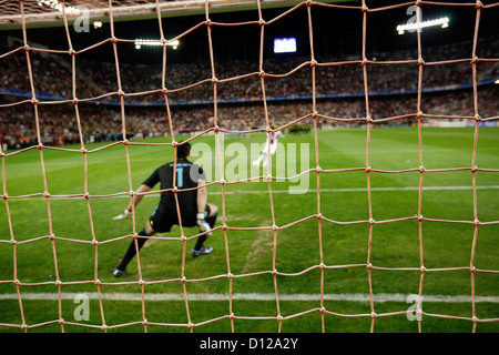 Sevilla, Spanien, Spieler spanks 11-Meter-Schuss Stockfoto