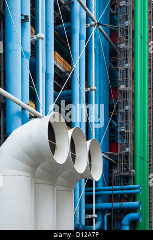 External mechanical systems of Centre Georges Pompidou, or Beaubourg Center, Paris France Stockfoto