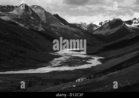 Tsagaan uns Gol (Wildwasser-Fluss), Altai Tavan Bogd Nationalpark Stockfoto