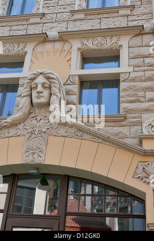 Fragment der Jugendstil-Architektur von Alt-Riga, Lettland. Stockfoto