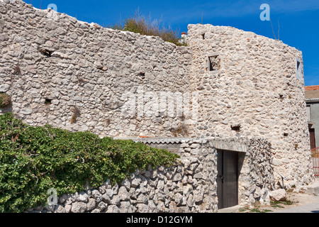 Alten Mauern der Stadt Vrbnik, Kroatien Stockfoto