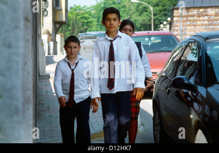 Istanbul Türkei Schulkinder auf Straße Stockfoto