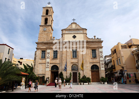 Griechische orthodoxe Kathedrale (Kirche von der Trimartyri) in Chania auf Kreta, Griechenland. Stockfoto
