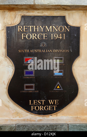 Schild an der griechisch-australische Kriegsdenkmal in Rethymnon auf Kreta, Griechenland. Stockfoto