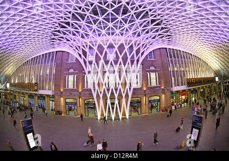 Neue Abfahrt Halle am Bahnhof Kings Cross Railway, London, England, UK Stockfoto