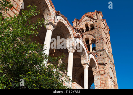 Kloster von Pantanassa bei befestigten historischen Stadt Mystras in Griechenland Stockfoto