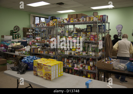 Hurricane Sandy Relief Center entlang der Jersey Shore in Monmouth County, New Jersey. Food Pantry Stockfoto