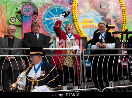 Bürgermeister Eröffnung von Warwick Mop Messe Stockfoto