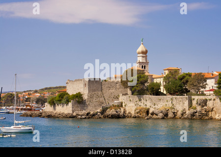 Alte Stadt Krk, dem historischen Sitz des römisch-katholischen Bistums. Insel Krk, Kroatien. Stockfoto