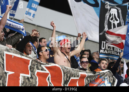 Zypern, Nicosia: Olympique Marseille-Fans während der Fußball-UEFA Europa League Gruppe C Spiel AEL Limassol FC Vs Olympique Marseille, am 6. Dezember 2012, bei der GSP-Stadion in Nikosia, Zypern Stockfoto