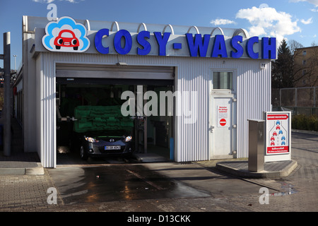 Berlin, Deutschland, das Auto in eine Waschanlage von Cosy-Wasch Stockfoto