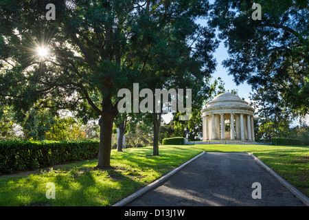 Die beeindruckenden Mausoleum von Henry und Arabella Huntington mit Blick auf die Gärten. Stockfoto