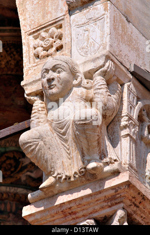 Italien, Veneto, Verona, Basilika San Zeno, Skulptur, Detail Fassade Stockfoto