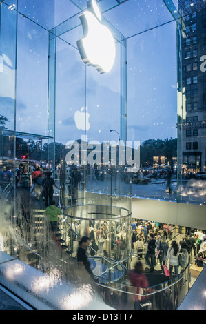 Apple Store 5th Avenue, Manhattan, New York City, USA Stockfoto