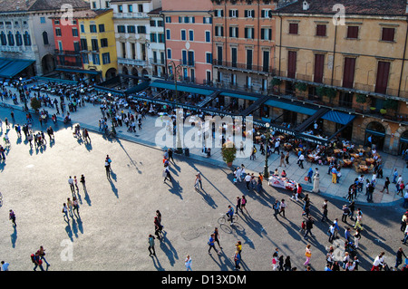 Italien, Veneto, Verona, Piazza Bra Platz, Blick vom Top Arena Restaurant Stockfoto