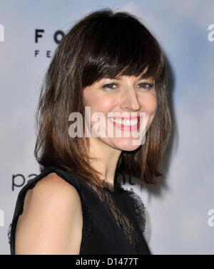 Los Angeles, USA. 6. Dezember 2012. Rosemarie Dewitt im Ankunftsbereich für versprochen Premiere landen, Directors Guild of America (DGA) Theater, Los Angeles, CA 6. Dezember 2012. Foto von: Dee Cercone/Everett Collection Stockfoto