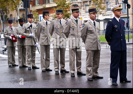 Französische Offiziere, Remembrance Sunday Parade (Jour du Souvenir), Monument Aux Morts, Toulouse, Haute-Garonne, Frankreich Stockfoto