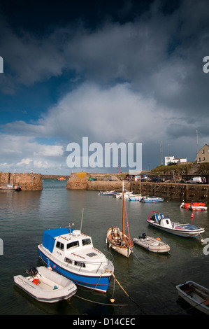 Braye Hafen auf Alderney, Kanalinseln Stockfoto