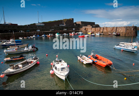 Braye Hafen auf Alderney, Kanalinseln Stockfoto