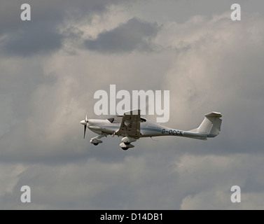 Diamond DA - 40D Diamond Star TDI an Wolverhampton Halfpenny Flugplatz, West Midlands.  SCO 8864 Stockfoto