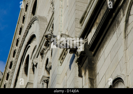 Detail von einem Wasserspeier der Sacred Heart Church oder Sacre-Coeur in Montmartre, Paris, Frankreich. Stockfoto