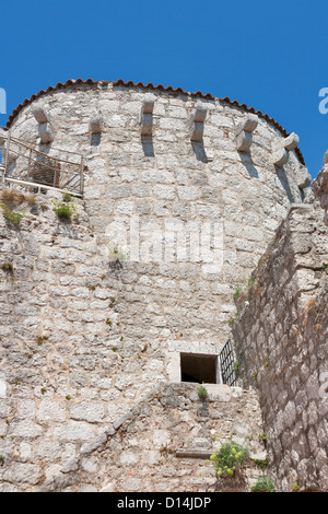 Turm der Frankopan (Kamplin) Burg während der fünf Jahrhunderte, als die Republik von Venedig die Stadt Krk Kroatien beherrschten. Stockfoto