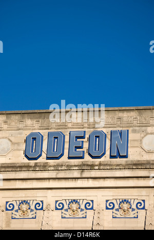 äußere Detail mit Art-deco-Motiven des Odeon Kinos, Richmond nach Themse, Surrey, england Stockfoto