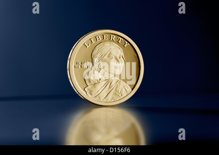 Aufrechte goldene Sacagawea 1 Dollar Münze Stockfoto