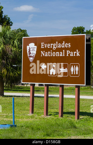 USA, Florida, Everglades NP. Melden Sie sich bei Gulf Coast Visitor Center und Ranger Station Eingang in Everglades City. Stockfoto