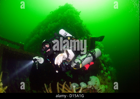 Das Wrack der Cape Breton ist ein beliebtes Ziel für Taucher in Nanaimo, Vancouver Island, Britisch-Kolumbien. Stockfoto