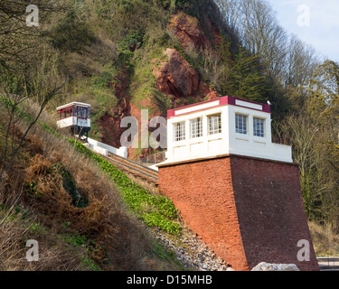 Babbacombe Cliff Railway an Oddicombe Strand Torbay Devon England UK Stockfoto